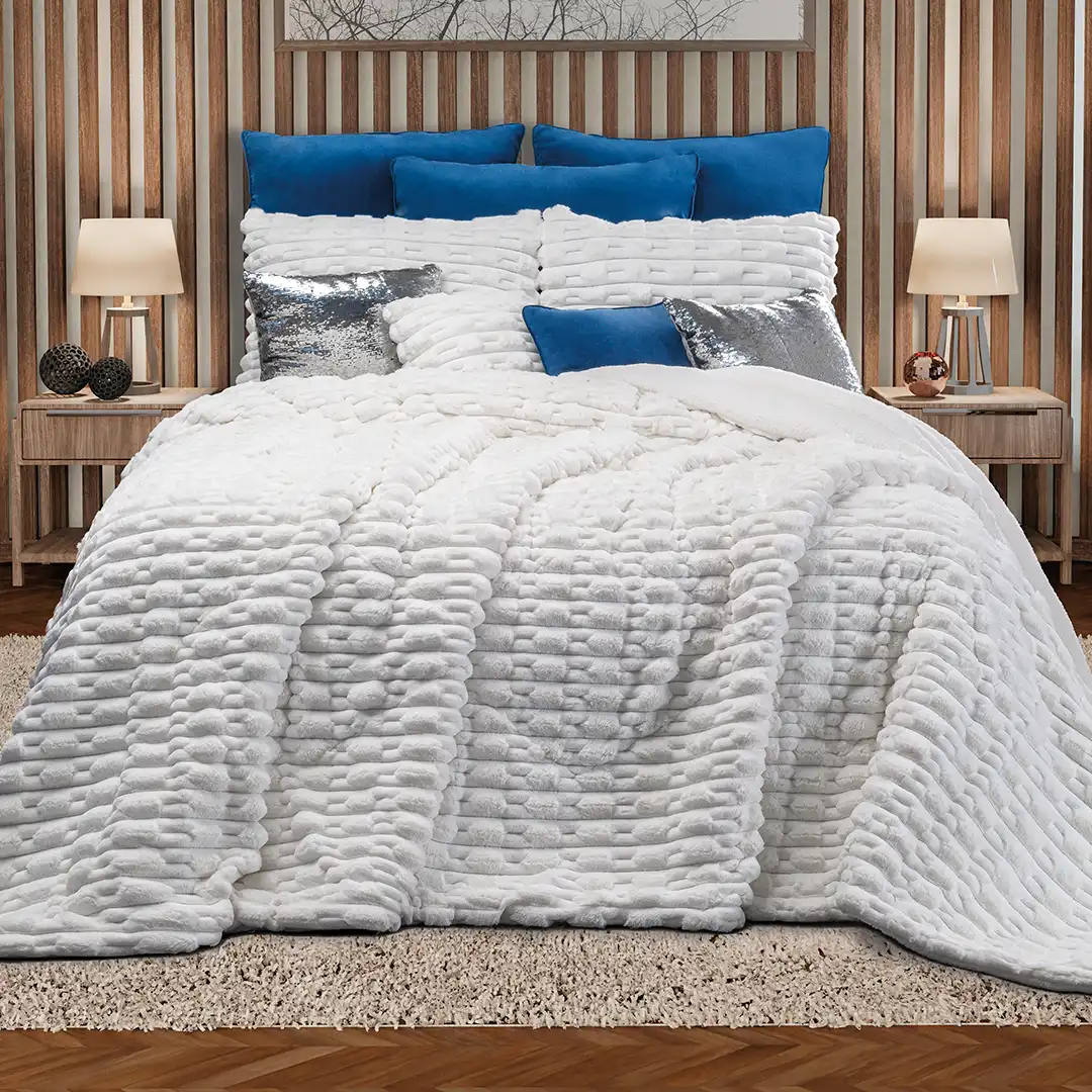Cobertor de alta calidad para cama matrimonial en tono beige cálido